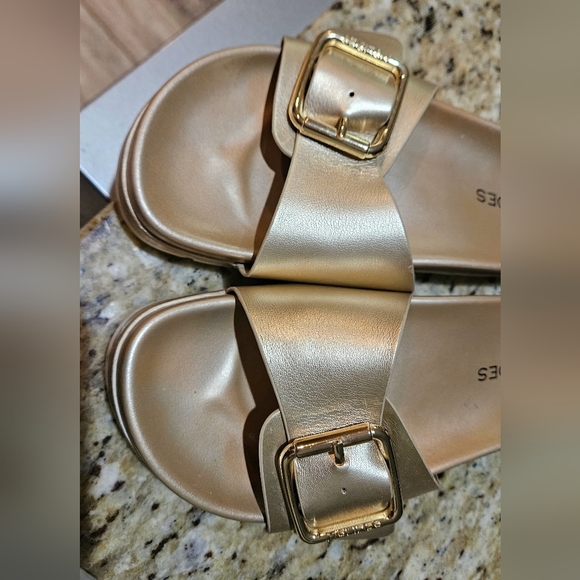 J/SLIDES Rosey 40MM Metallic Chunky Platform Sandals In Gold. Size 7.5 - Picture 16 of 16